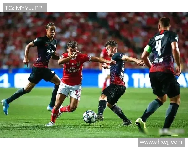 欧冠激战：本菲卡逆转皇马补时绝杀引爆全场激情时刻回顾