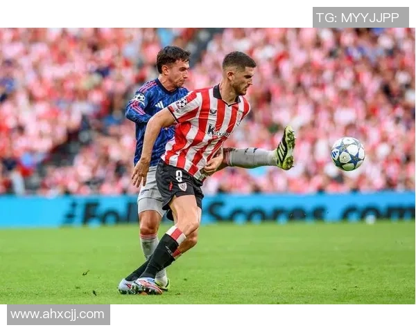 西甲焦点战：里昂大胜巴萨三球横扫引发全场热议